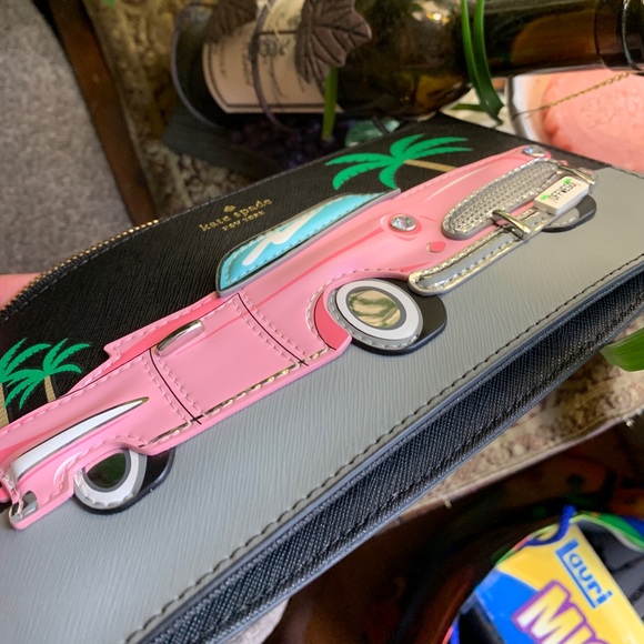 SOLD⛔️Authentic Kate Spade L.edition car Lg Wristlet - Picture 8 of 10